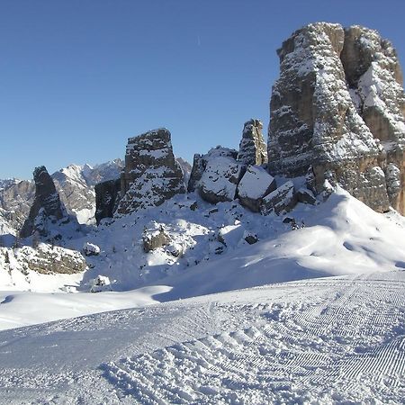 Villa Cristallino -Stayincortina Cortina d'Ampezzo Exterior photo